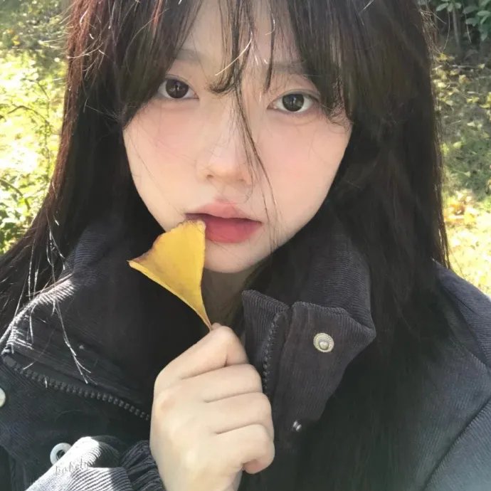 那个女孩的俘虏 海报