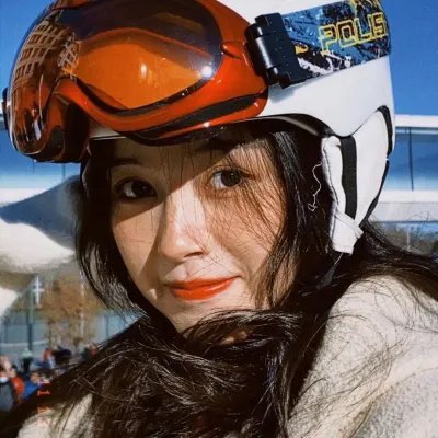 神圣性女 海报